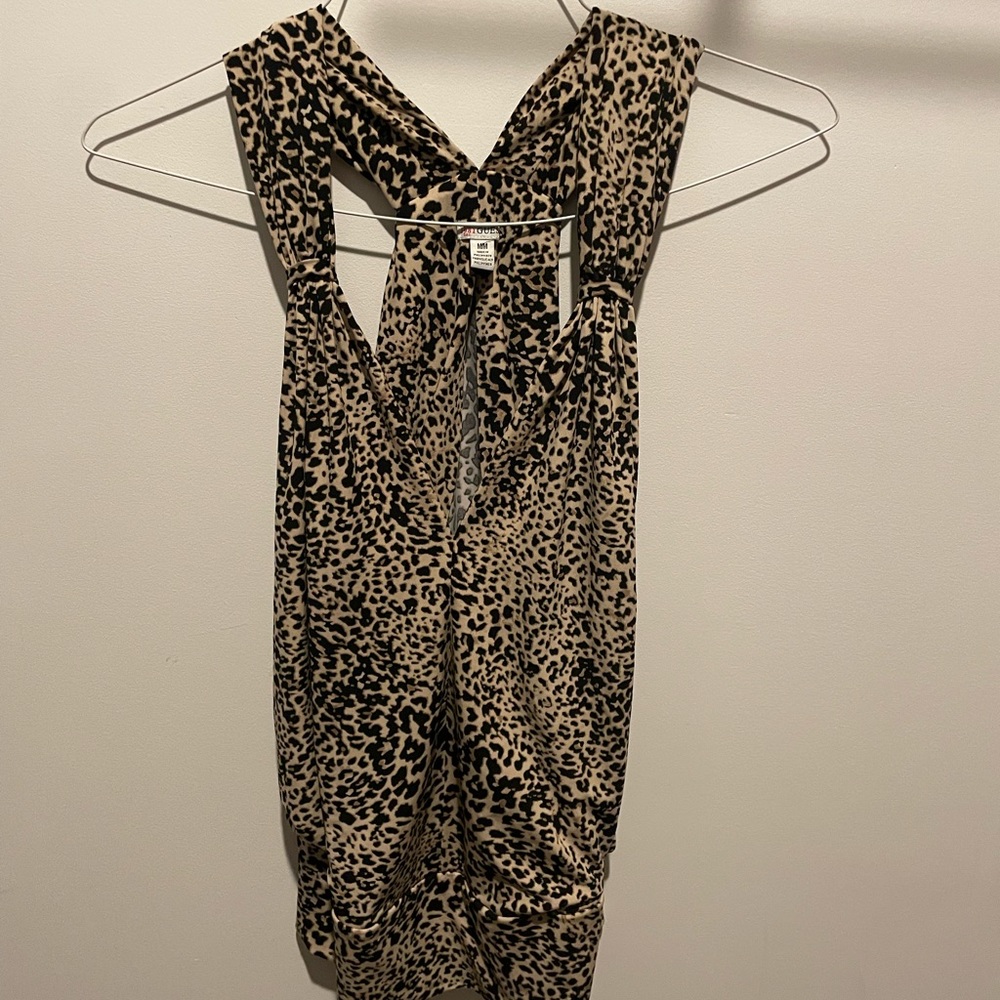 Guess in leopard print